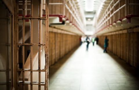 Vers une délocalisation de certains actes juridictionnels au sein des prisons ?
